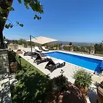Lefkara Chalet *
