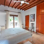 Chalet Lefkara *