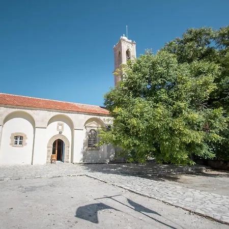 Lefkara Chalet *
