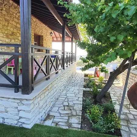 Lefkara Chalet *