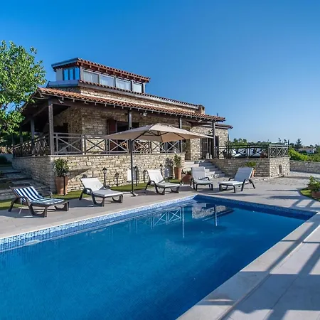 Lefkara Chalet